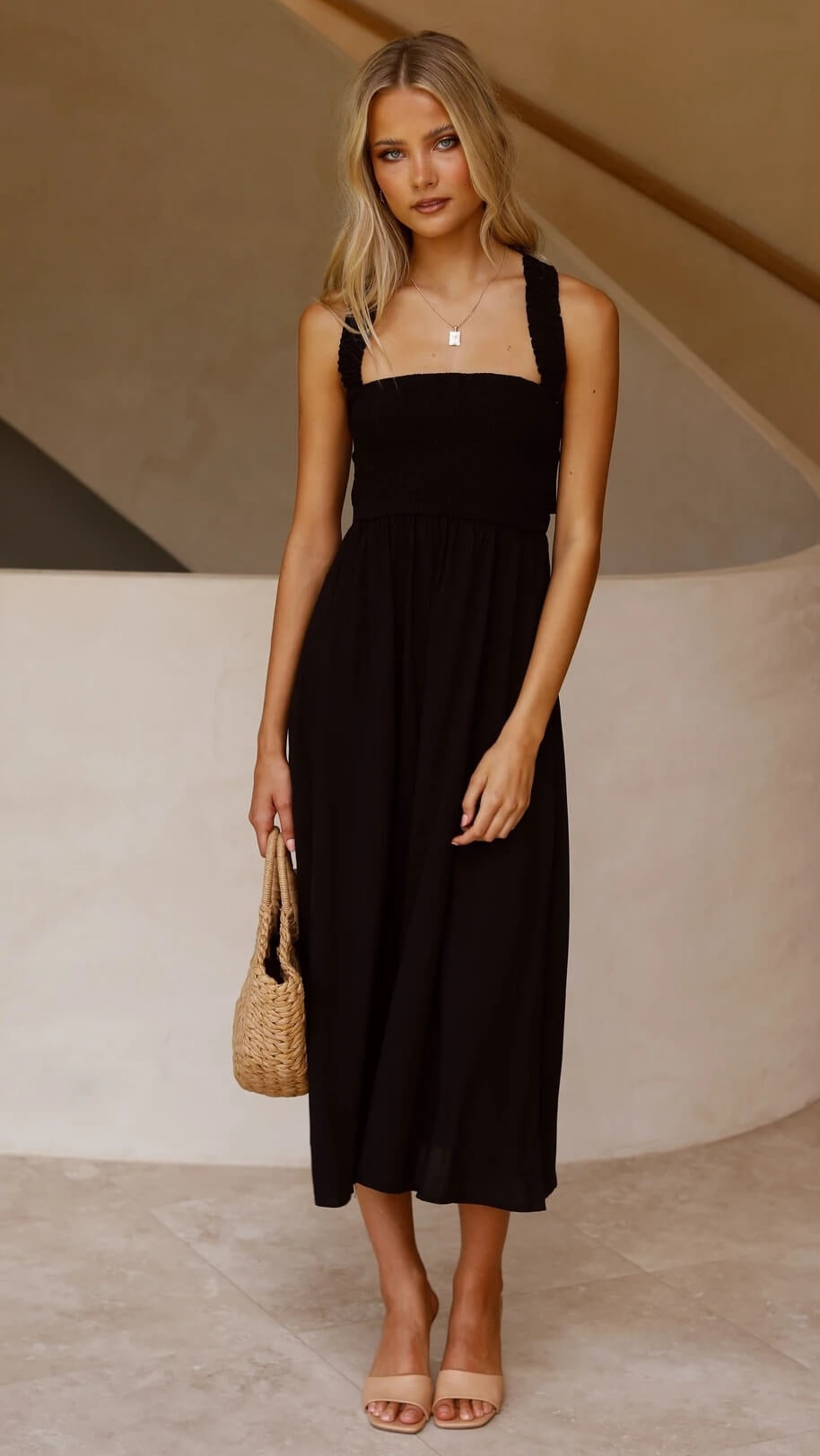 Leda | Elegantes Maxikleid mit fließendem Schnitt