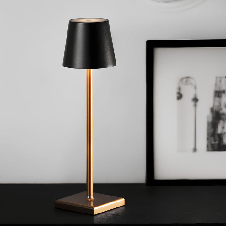 Verstellbare hohe Tischlampe für stilvolle Beleuchtung