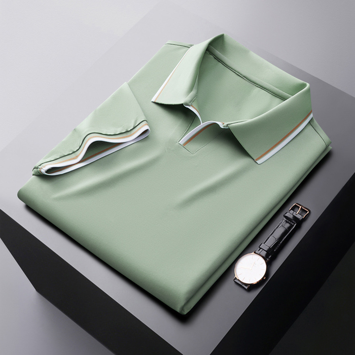 Seidenbreeze Poloshirt für elegante Sommerlooks