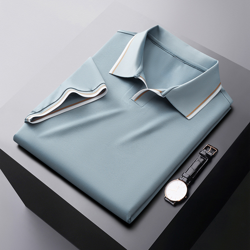 Seidenbreeze Poloshirt für elegante Sommerlooks