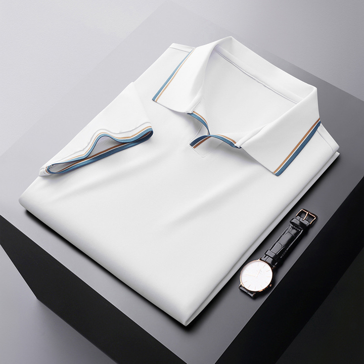 Seidenbreeze Poloshirt für elegante Sommerlooks