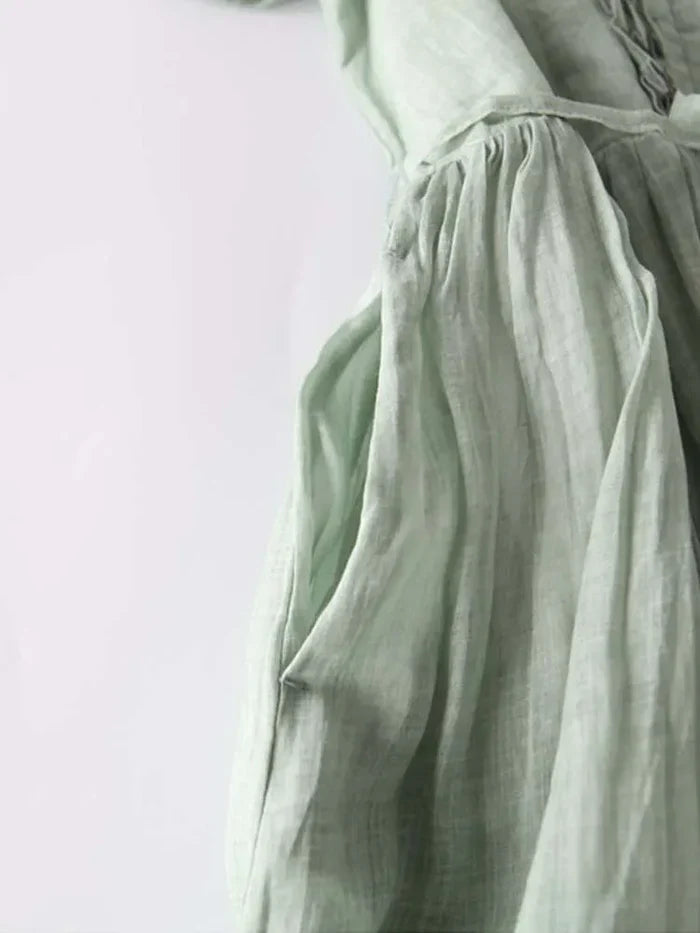 Laura Elegantes Leinenkleid für warme Tage