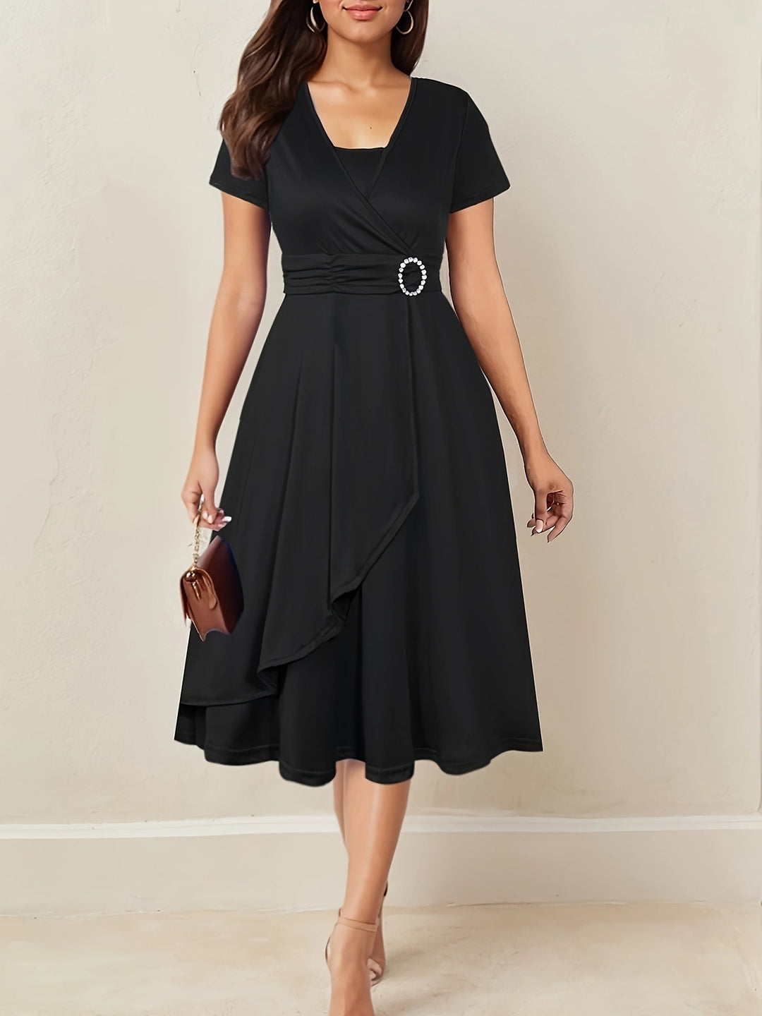 Elisa | V-Ausschnitt Midikleid mit asymmetrischem Saum
