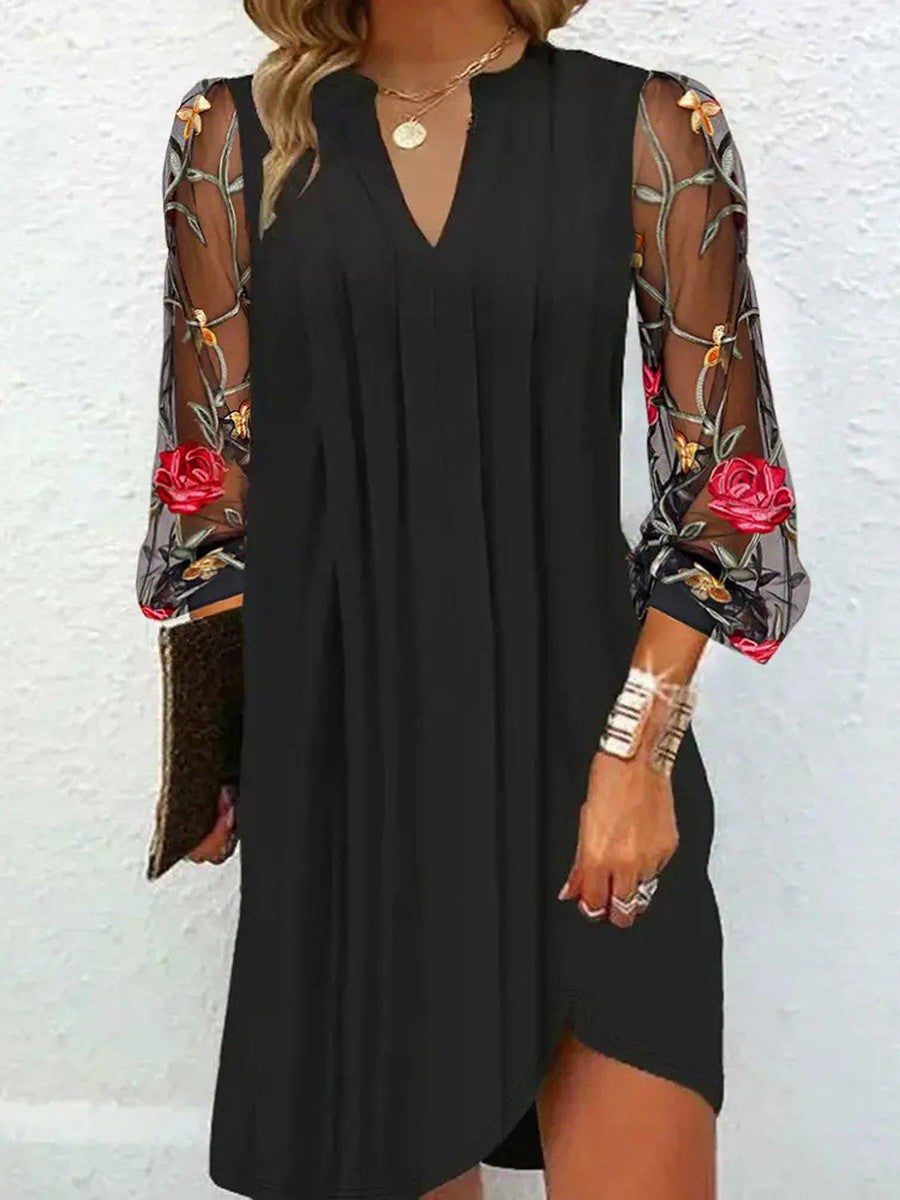 Helena | Kurzes Kleid mit V-Ausschnitt und Chiffonärmeln