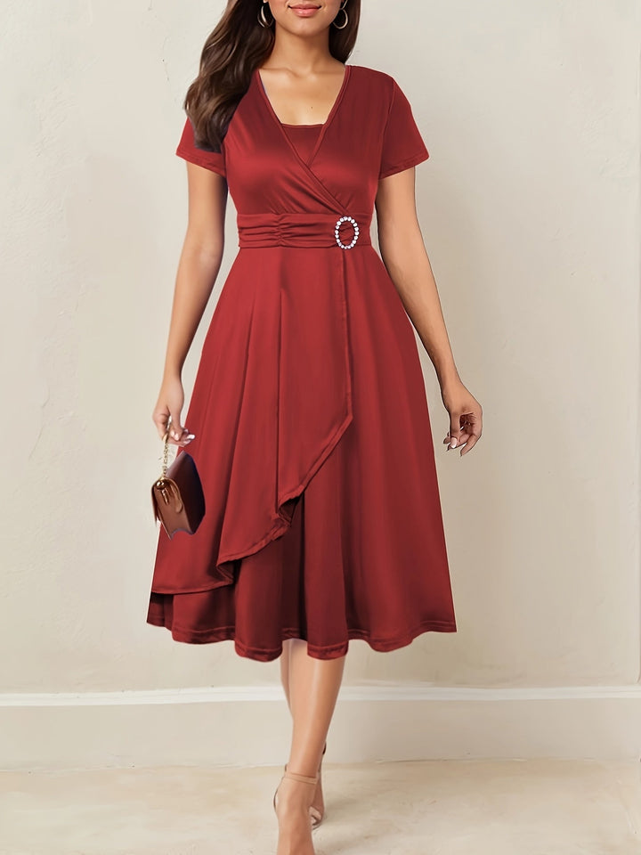 Elisa | V-Ausschnitt Midikleid mit asymmetrischem Saum