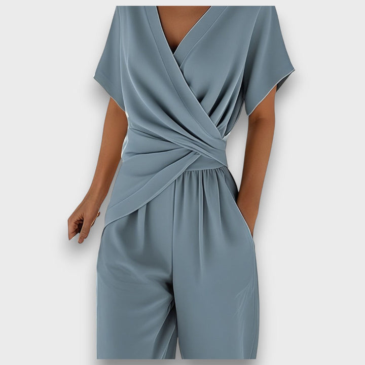 Alina | Sommerlicher Jumpsuit mit Wickel-Design