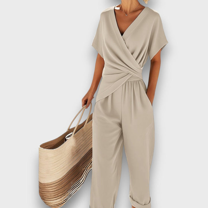 Alina | Sommerlicher Jumpsuit mit Wickel-Design