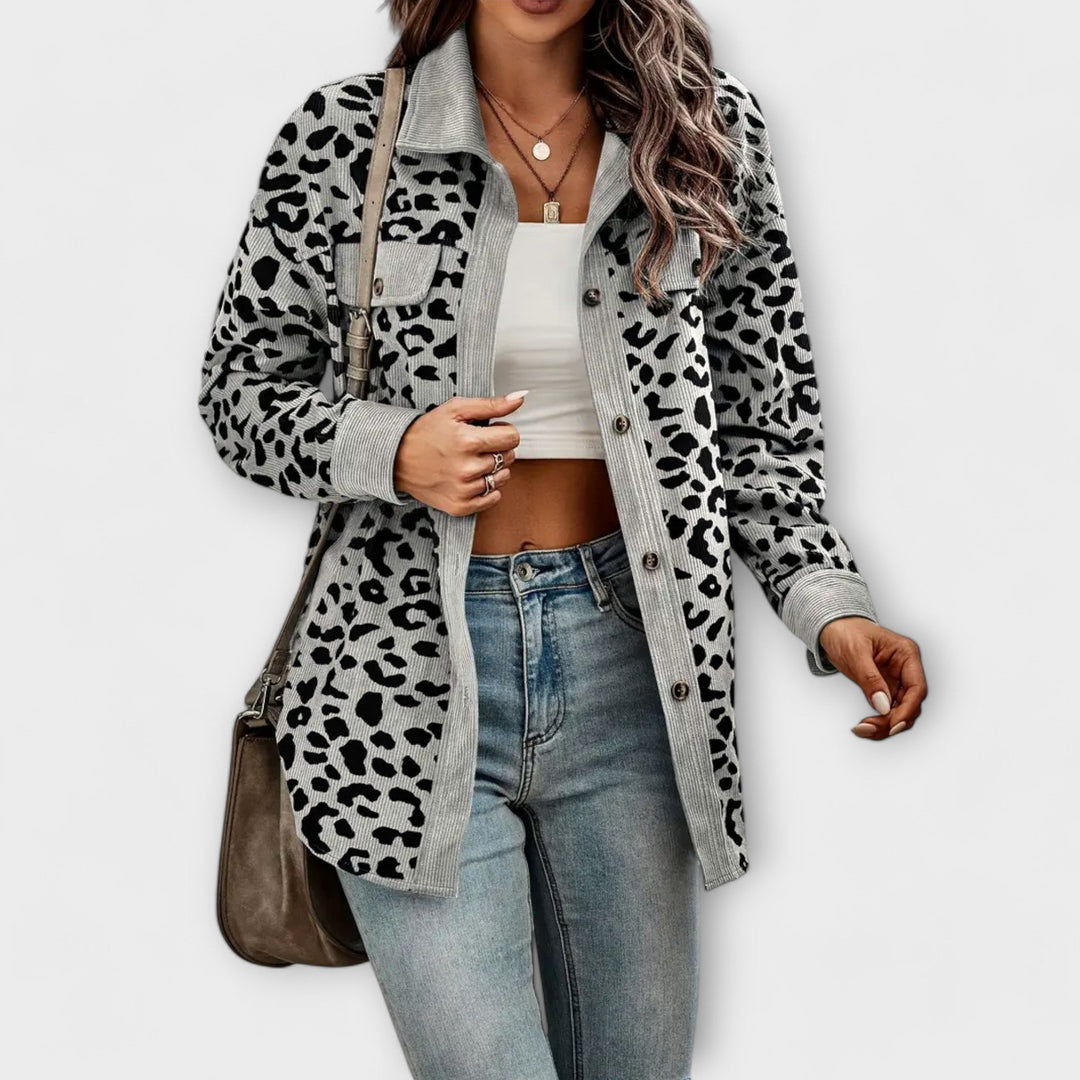 Mila | Damen Hemdjacke mit modernem Leopardenmuster