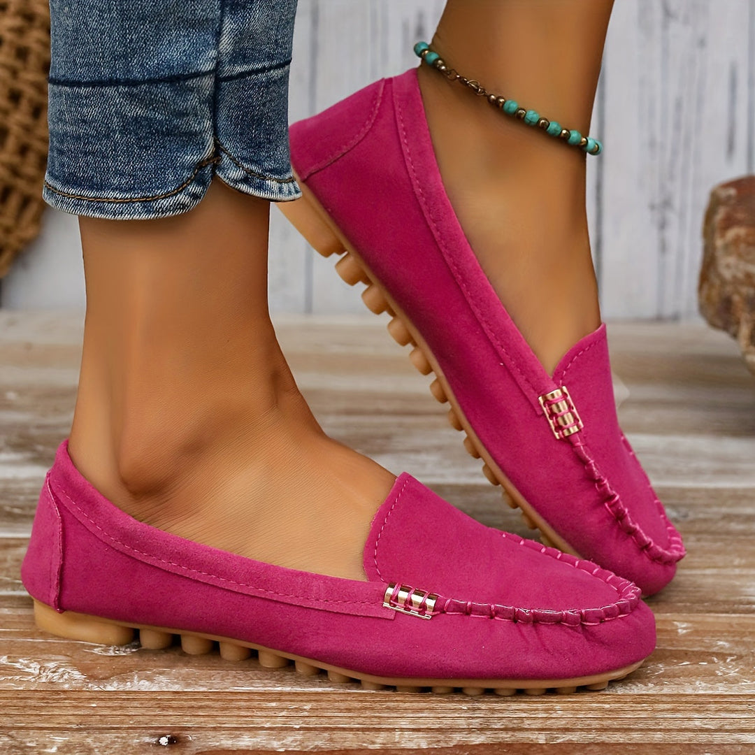 Elegante Wildleder-Loafers mit funkelndem Detail