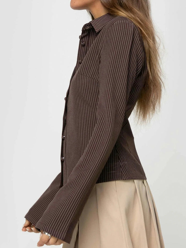 Veronica | Feminines Retro-Top mit Knopfleiste vorne