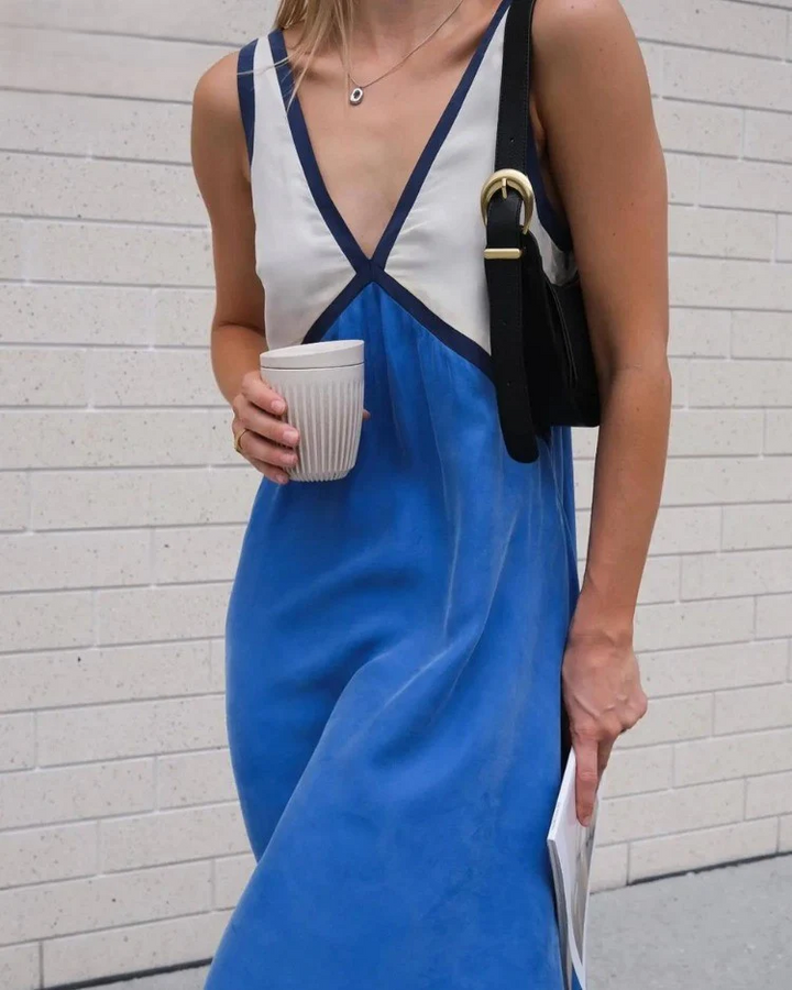 Vina | Kleid mit V-Ausschnitt und Komfort