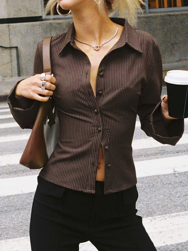 Veronica | Feminines Retro-Top mit Knopfleiste vorne