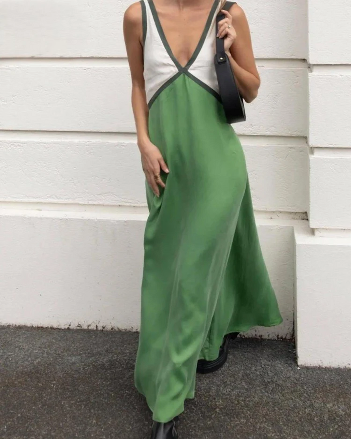 Vina | Kleid mit V-Ausschnitt und Komfort