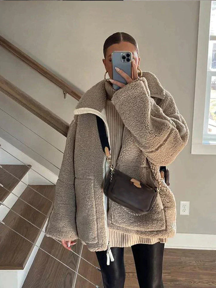Charlotte | Klassische Lammfelljacke für den Winter