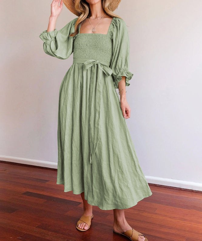 Französisches Kleid mit Laternenärmeln