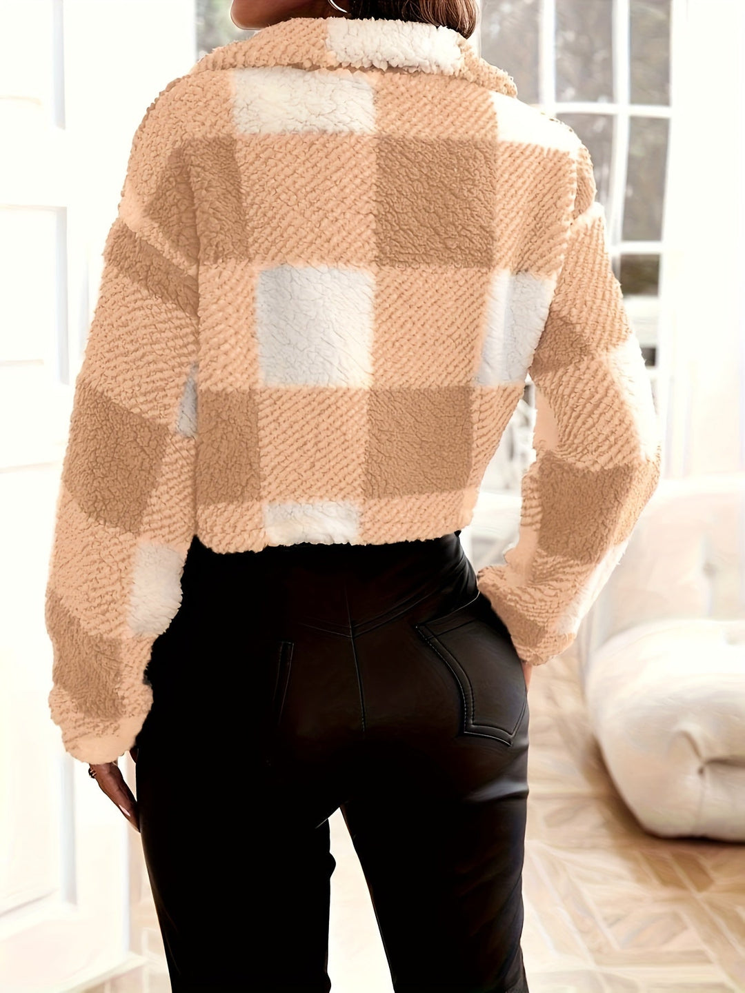 Mathilda | Übergangsjacke im klassischen Karo-Stil