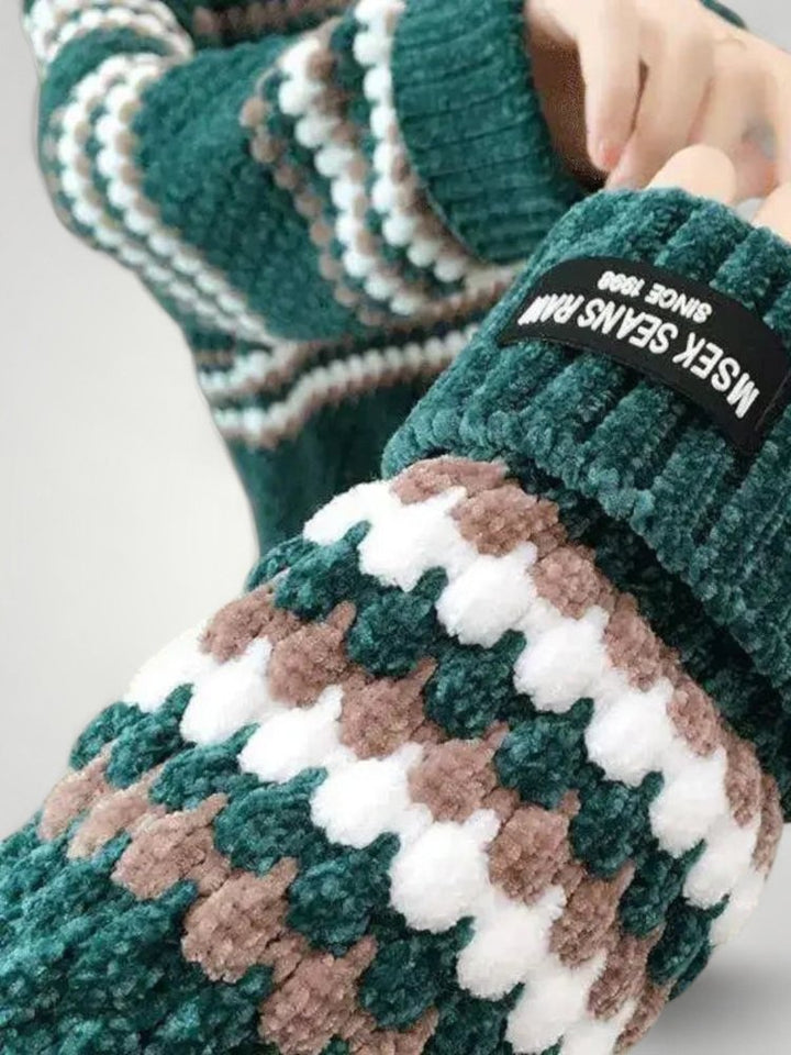 Alina | Moderner Kragenpullover für Wintertage