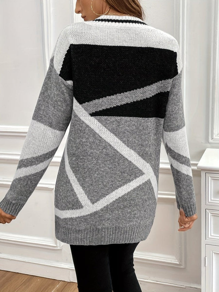 ElisaBerlin | V-Ausschnitt Strickpullover mit Stil