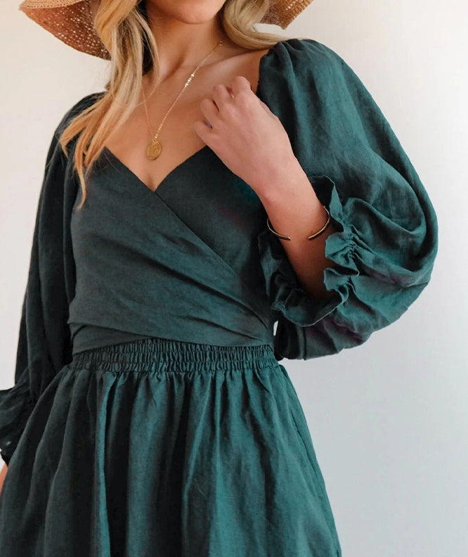 Französisches Kleid mit Laternenärmeln