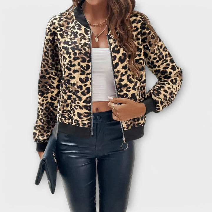 Sophie | Auffällige Damen Jacke im Leopardenstil
