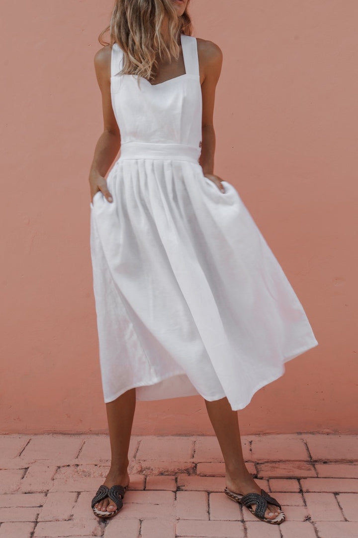 Rückenfreies Sommerkleid mit Spitzeneinsatz