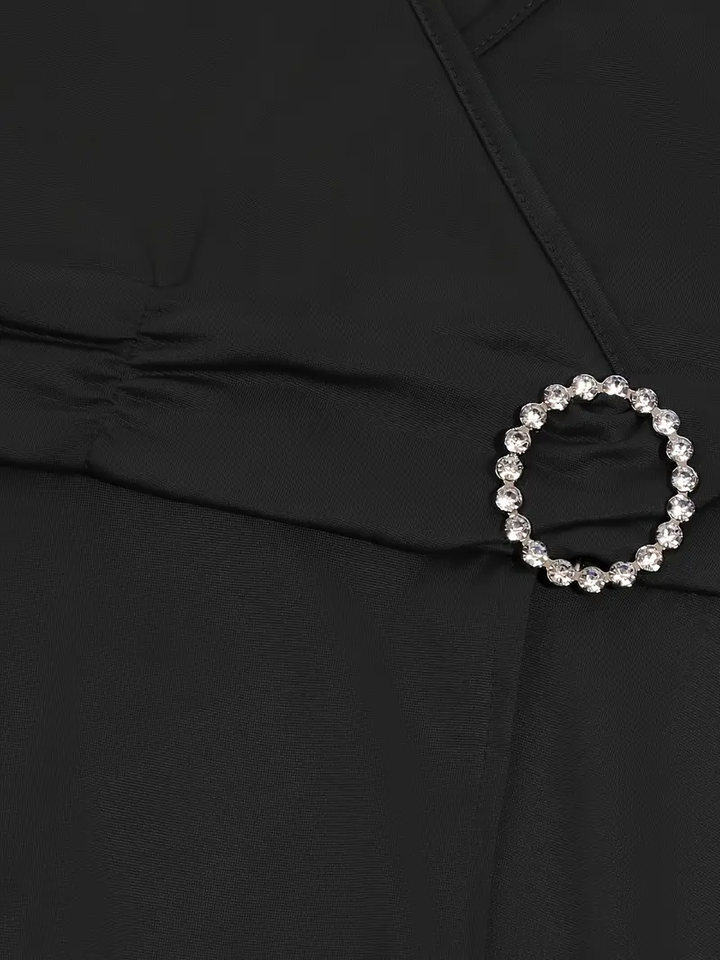 Elisa | V-Ausschnitt Midikleid mit asymmetrischem Saum