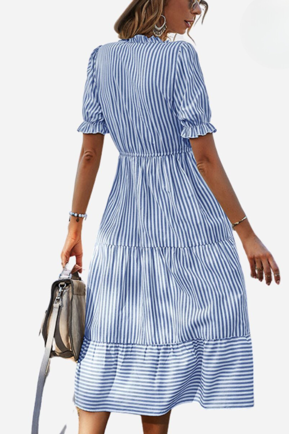 Sara's Sommerkleid für sonnige Tage mit femininer Note