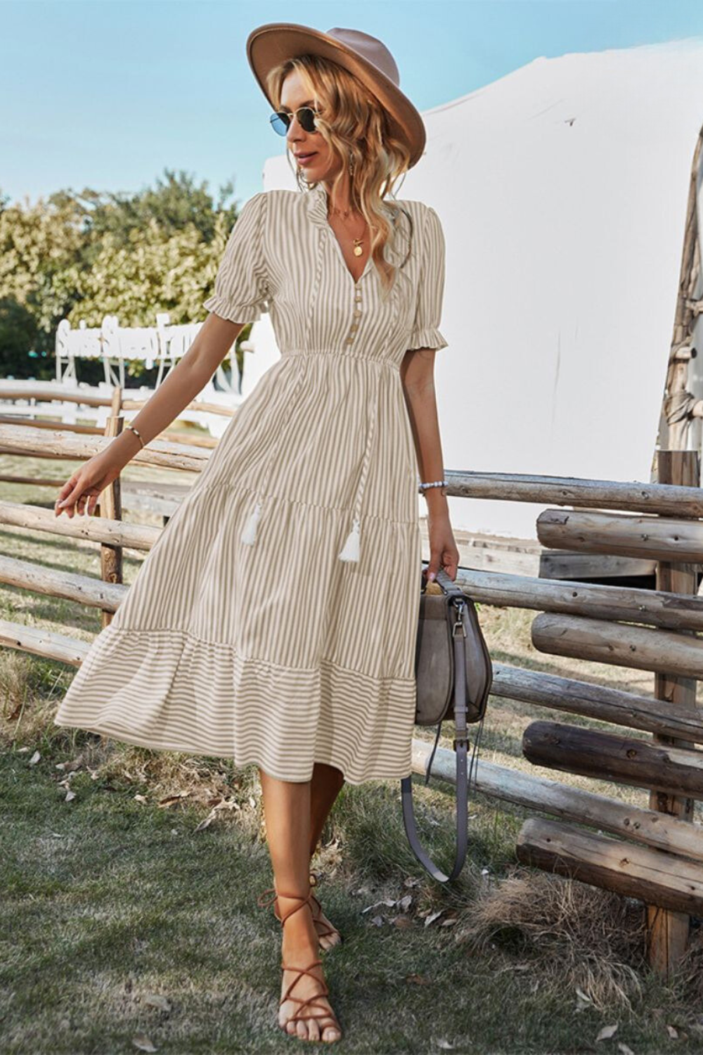 Sara's Sommerkleid für sonnige Tage mit femininer Note