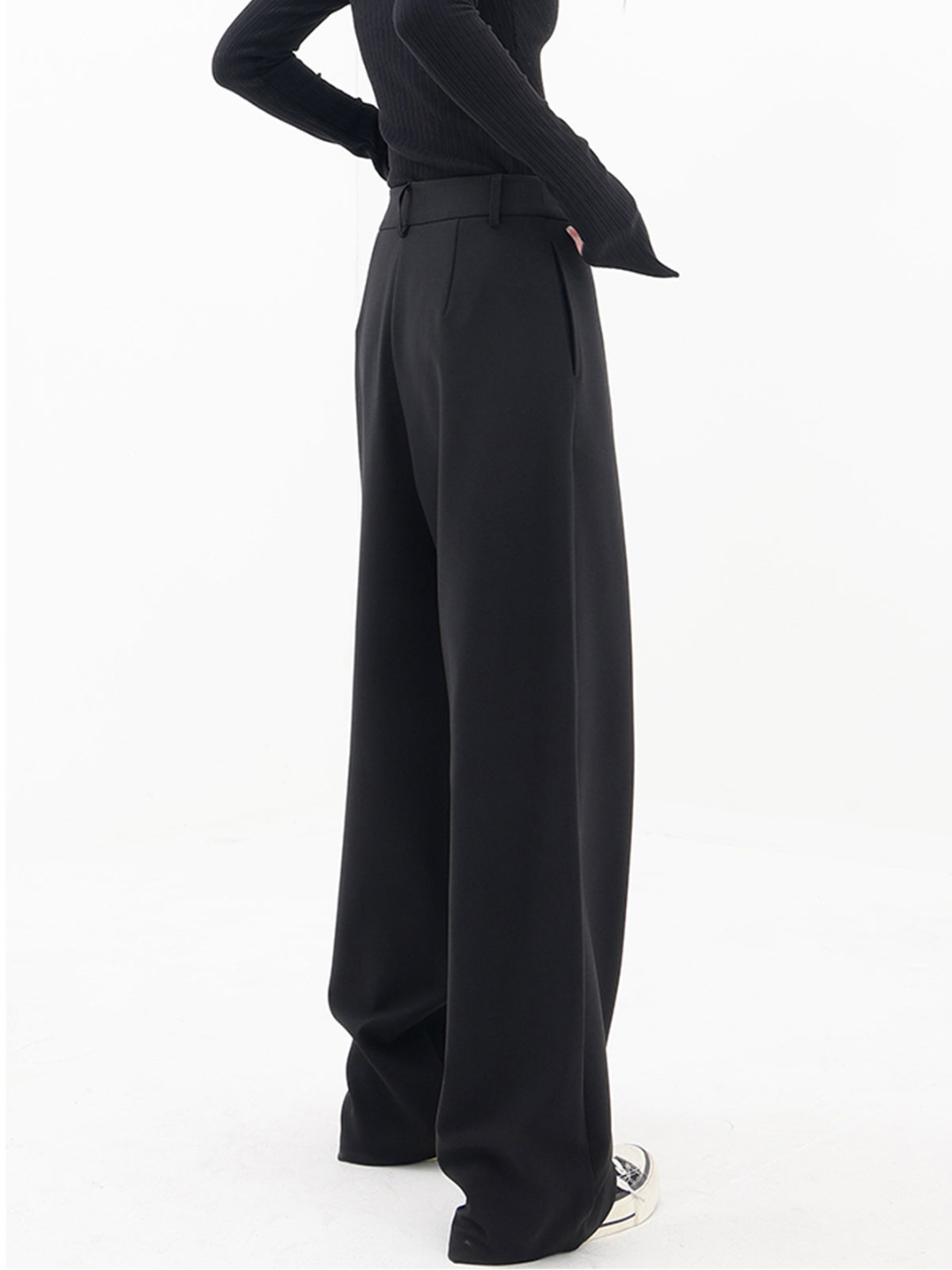 Lena | Asymmetrische Baggyhose mit modernem Look