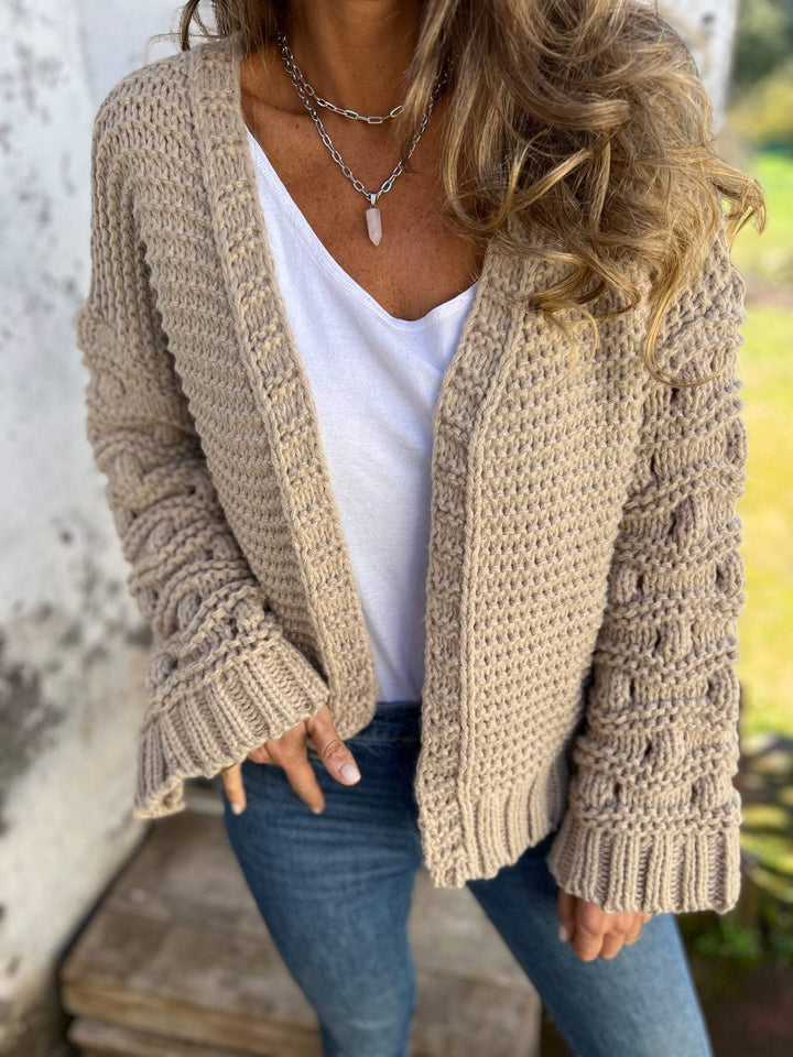 Jeni | Strickjacke mit V-Ausschnitt & langen Ärmeln
