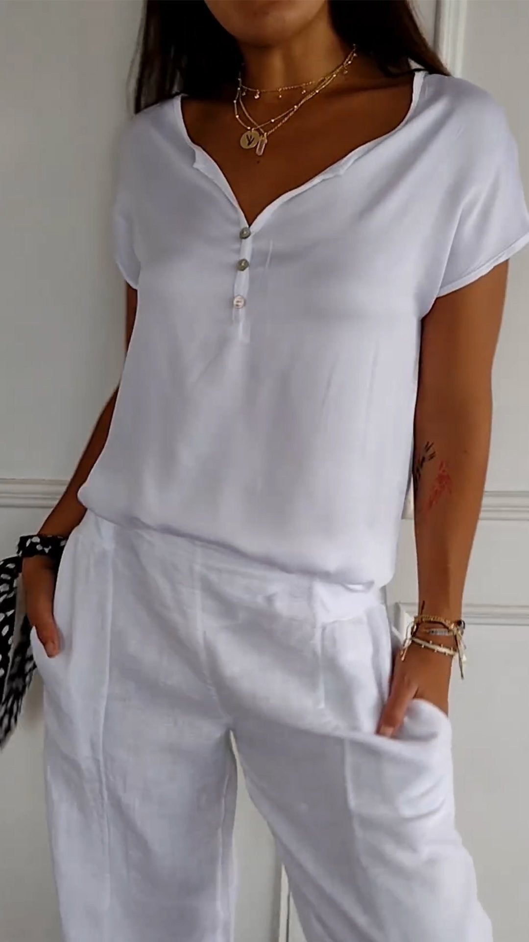Juliette Bequemes T-Shirt mit V-Ausschnitt