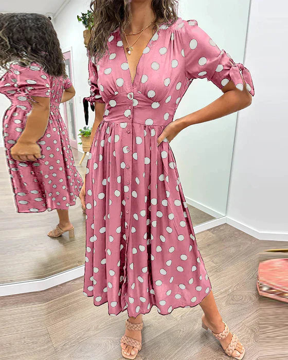 Elisa | Gepunktetes Kleid mit tiefem Ausschnitt und Charme