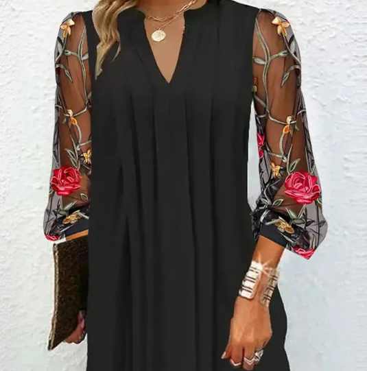 Helena | Kurzes Kleid mit V-Ausschnitt und Chiffonärmeln