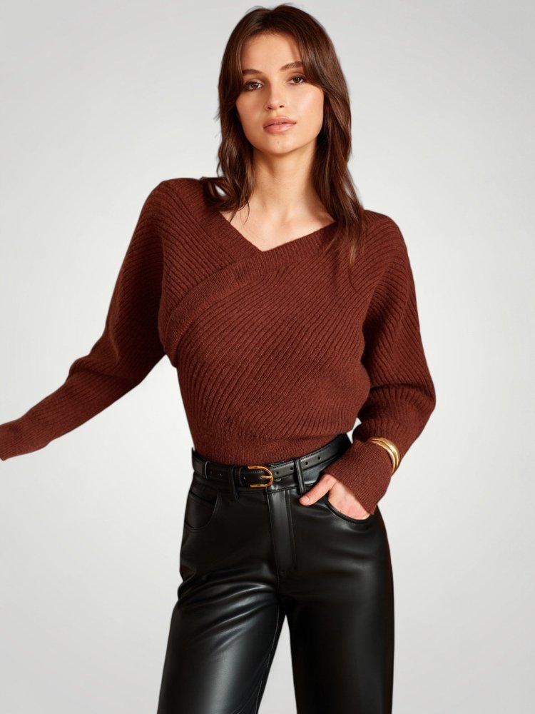 Freya | Langer Pullover mit Eleganter Asymmetrie