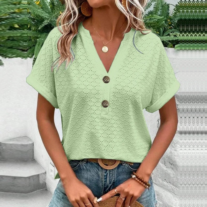V-Ausschnitt Shirt für Damen in modernem Look