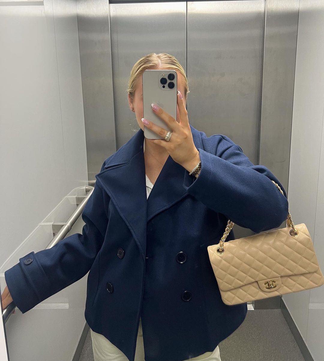 Mila | Bequeme Freizeitjacke mit Kapuze
