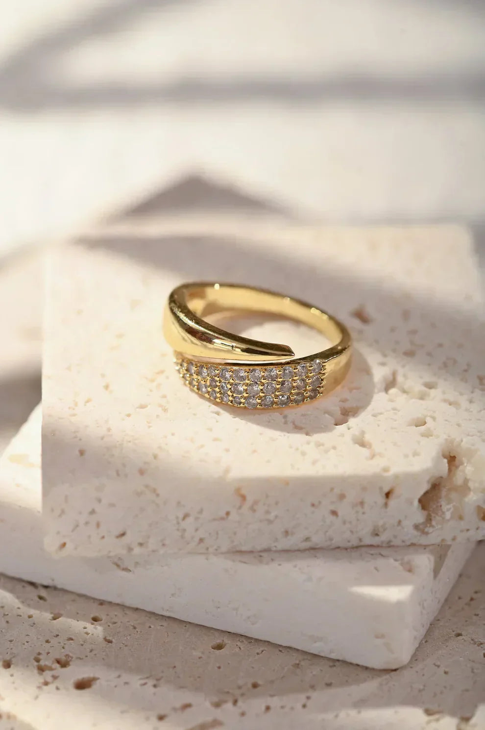 Daniela | Zarter Ring mit edlem Design