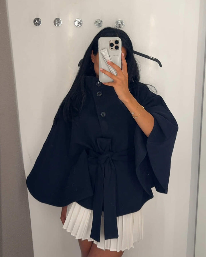 Sophie | Elegante Jacke Damen mit High-Neck & Gürtel