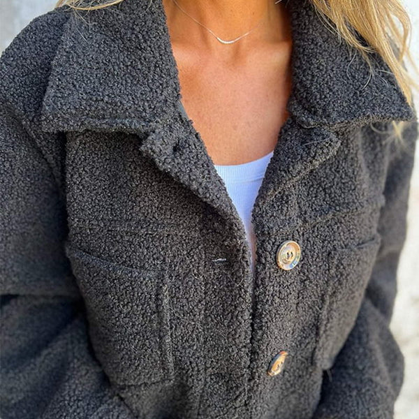 Priska | Kurze Wolljacke mit elegantem Aufschlag