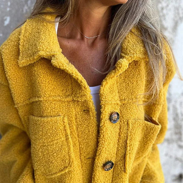 Priska | Kurze Wolljacke mit elegantem Aufschlag