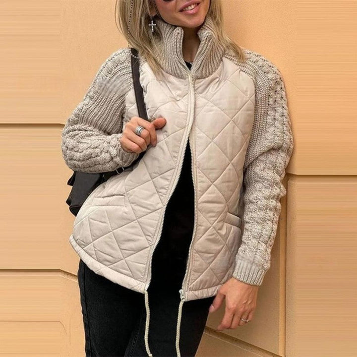 Helena | Warme Kuscheljacke Damen mit Kapuze & Stil