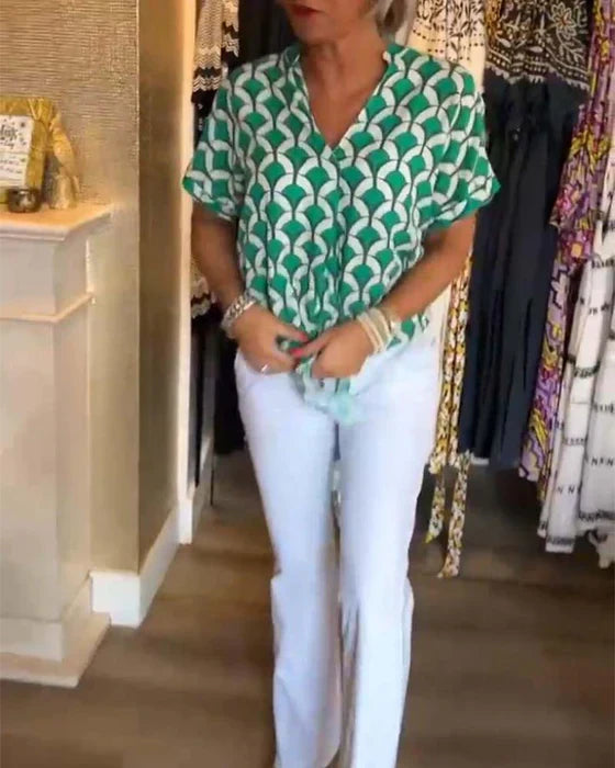 Sally | Lässiges Top mit Druck und V-Ausschnitt für warme Tage