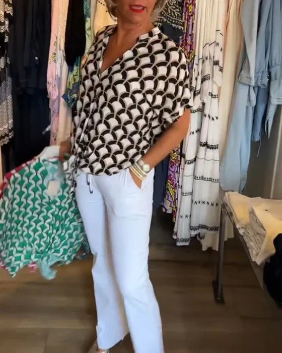 Sally | Lässiges Top mit Druck und V-Ausschnitt für warme Tage