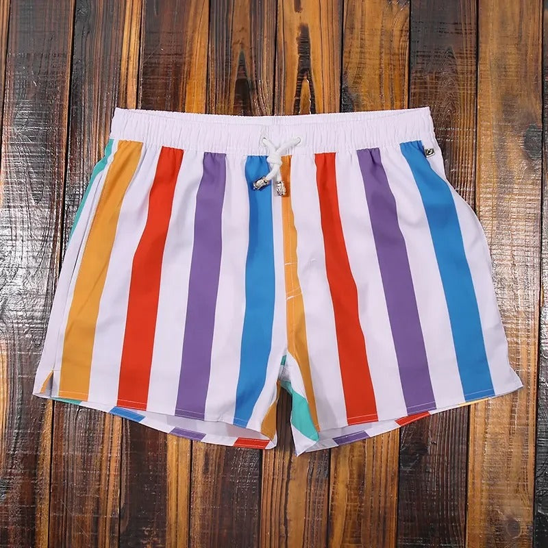 Nautisch gestreifte Shorts für den perfekten Marinelook