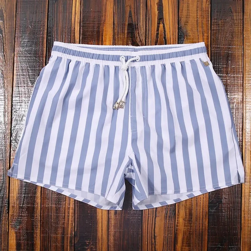 Nautisch gestreifte Shorts für den perfekten Marinelook