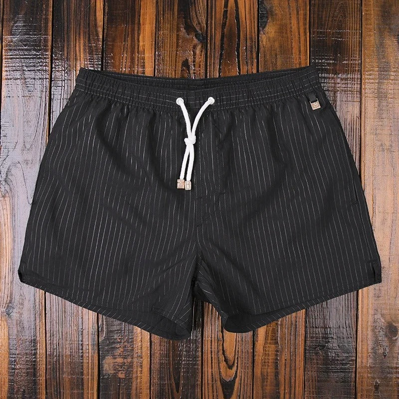 Nautisch gestreifte Shorts für den perfekten Marinelook