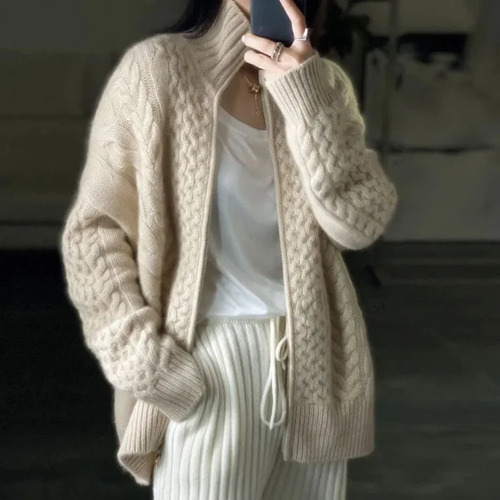 Rollkragenpullover | Couture-Strick für Events